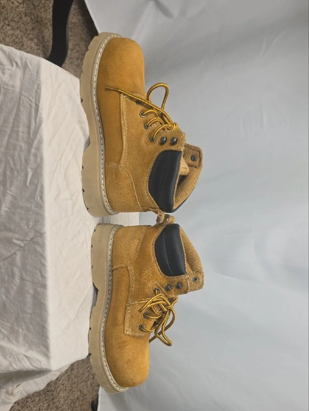 Brahma Wheat Suede Work Boots with Lace-Up And Steel Toe Design Size 7